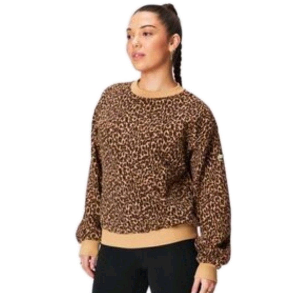 Fabletics Womens Forever Fleece Crewneck Sweatshirt In Wavy Cheetah/Lime SorbetM